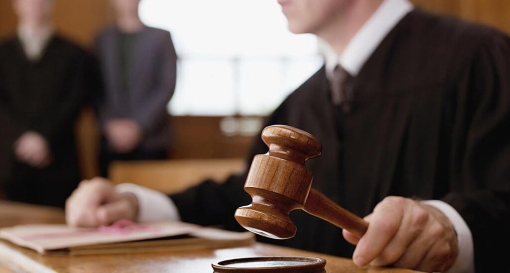 Peran Penting Hukum dalam Menjaga Ketertiban dan Keadilan di Masyarakat